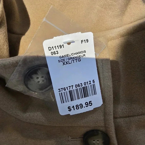 Women’s Camel Wool-Blend Coat - Size XXL - Designed in Canada - $189.95 MSRP - Picture 3 of 4